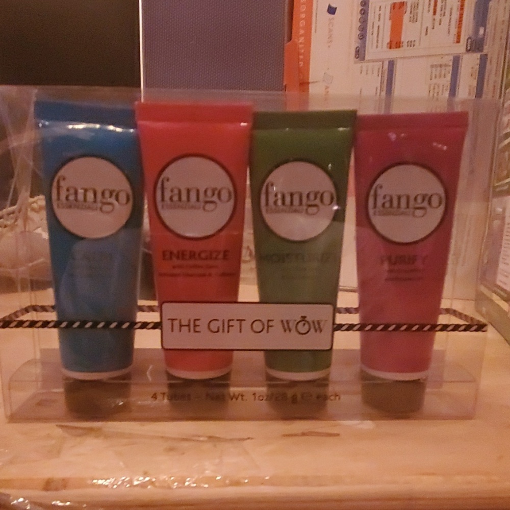 Fango Essenziali Five Minute Facial 4 Piece Set